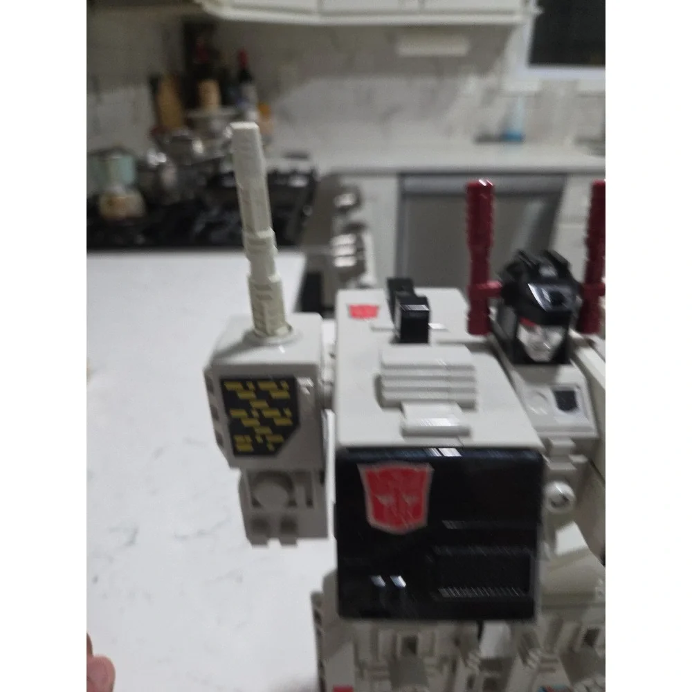 Transformers G1 Metroplex Autobot City Commander Vintage Action Figure 1985 - Picture 7 of 13